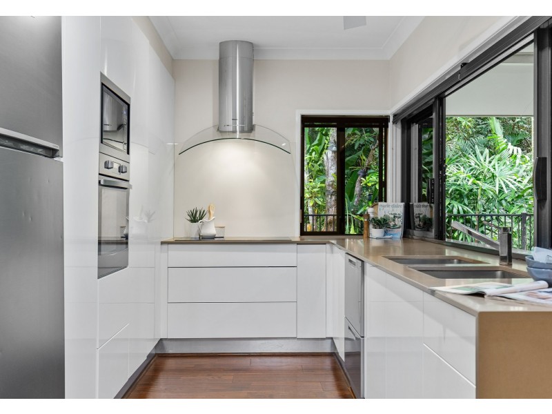 1/12 Murchinson Street, Whitfield QLD 4870