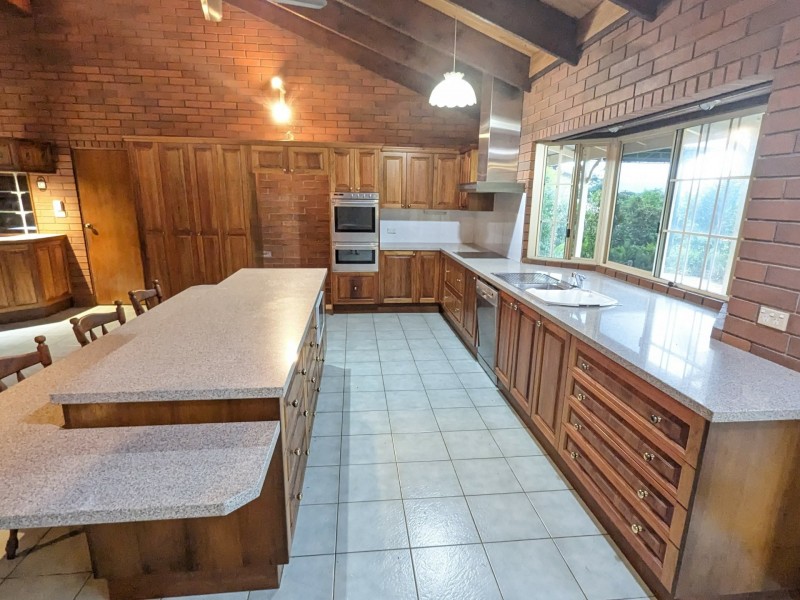 33 Jade Crescent, Caravonica QLD 4878