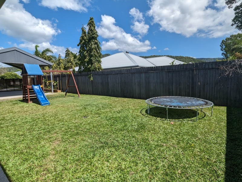 10 Quarterdeck Street, Trinity Beach QLD 4879