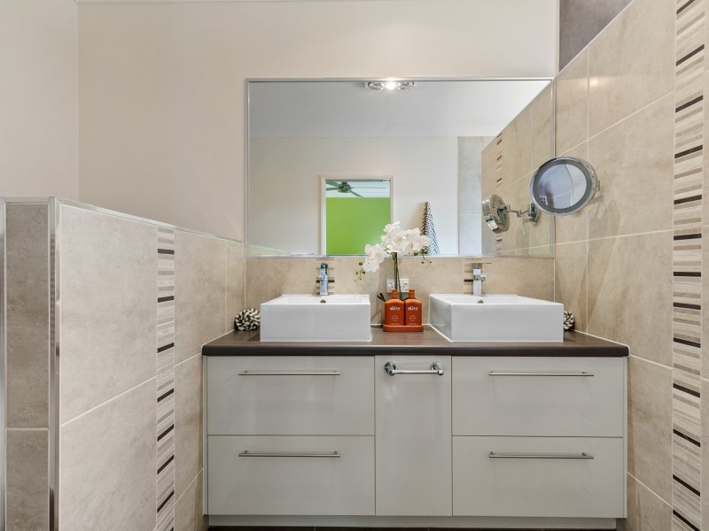 8 Botany Avenue, Redlynch QLD 4870