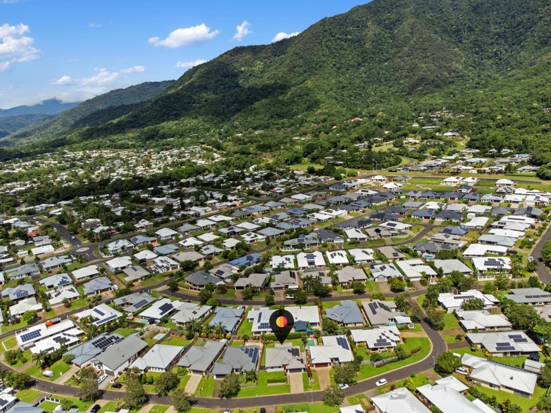 8 Botany Avenue, Redlynch QLD 4870