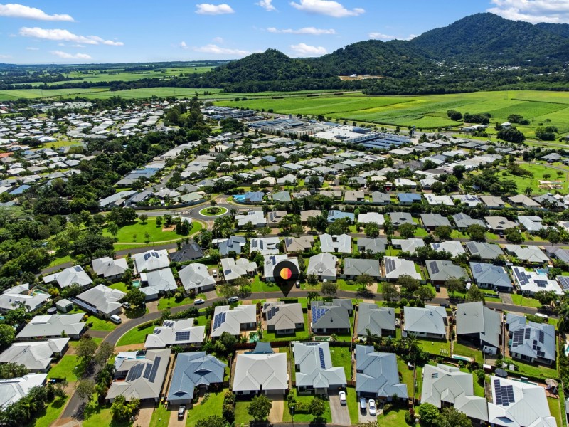 8 Botany Avenue, Redlynch QLD 4870
