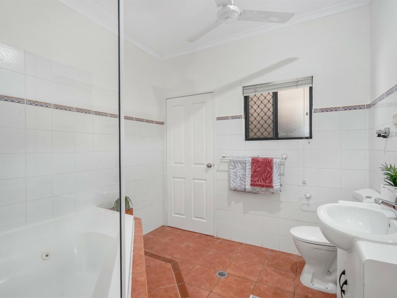 199 Jensen Street, Whitfield QLD 4870