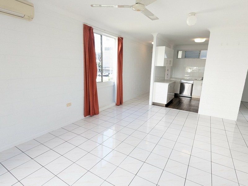 30/186 Lake Street, Cairns North QLD 4870