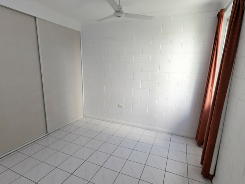 30/186 Lake Street, Cairns North QLD 4870