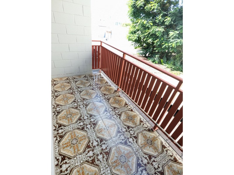 30/186 Lake Street, Cairns North QLD 4870