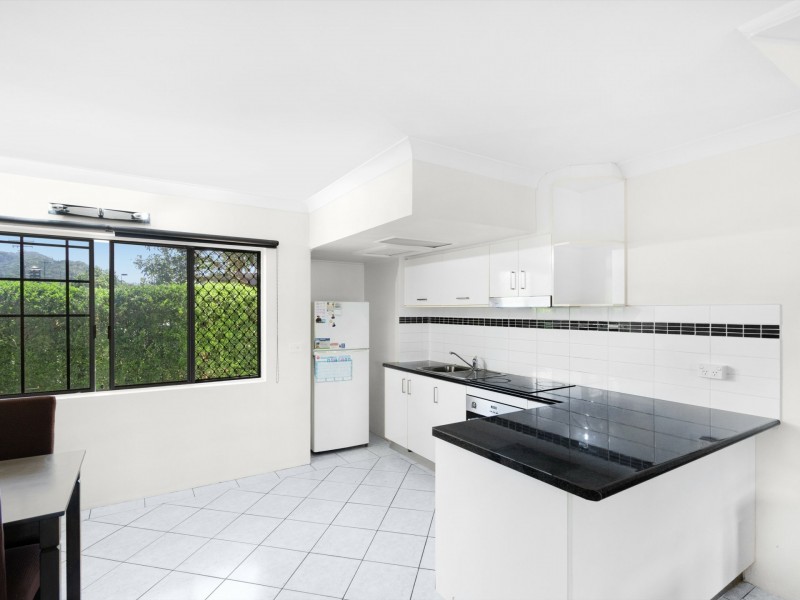 2/350-354 Sheridan Street, Cairns North QLD 4870