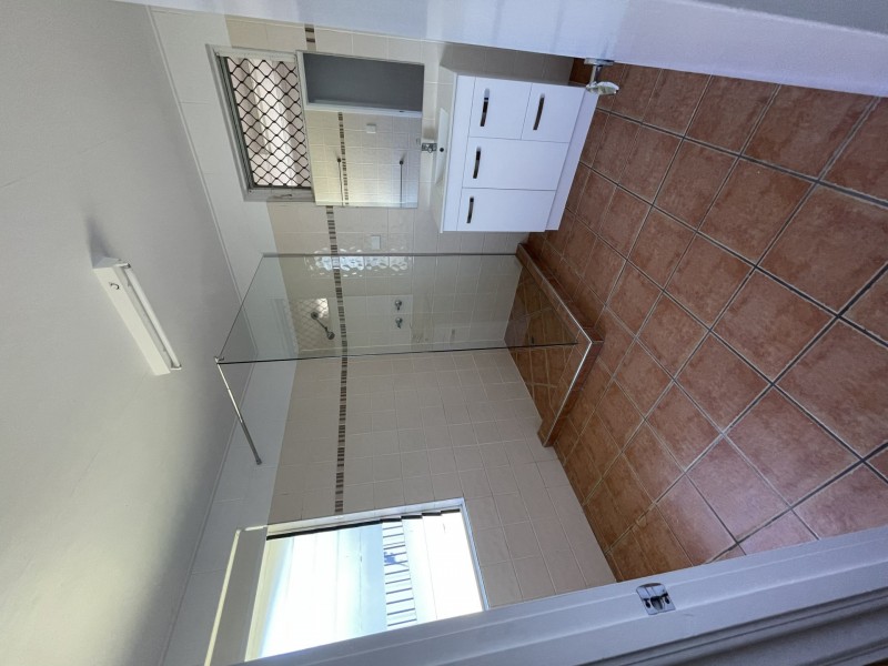 11 Wirrah Street, Bayview Heights QLD 4868