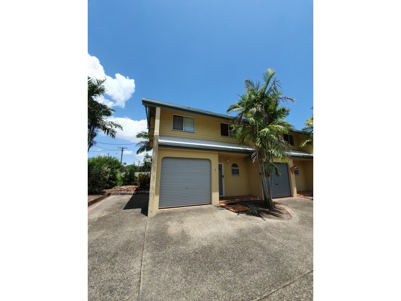 1/426 McCoombe Street, Mooroobool QLD 4870