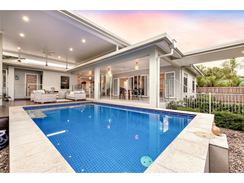 11 Hudson Street, Whitfield QLD 4870