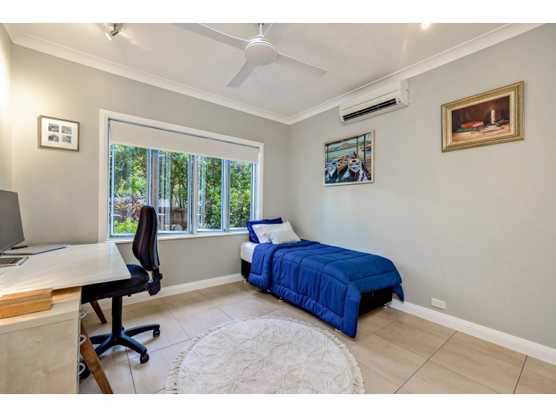 11 Hudson Street, Whitfield QLD 4870
