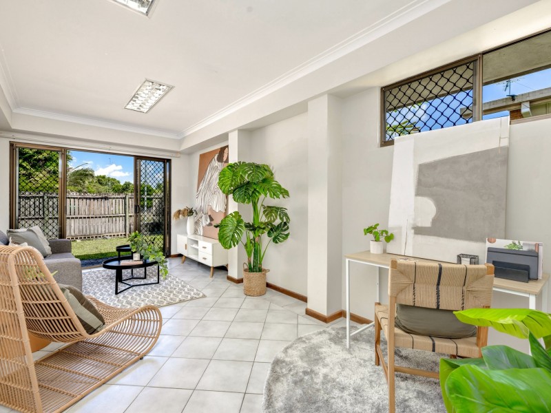 3 Grevillea Street, Mooroobool QLD 4870
