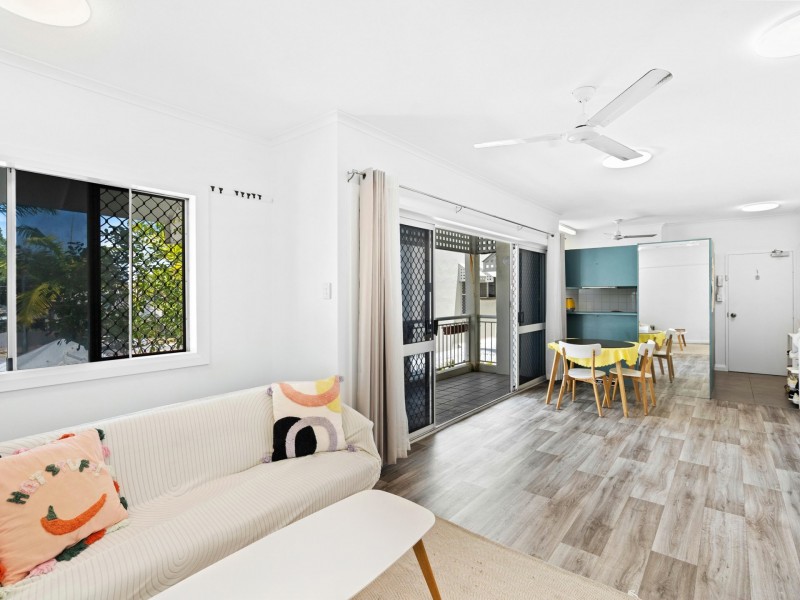 11/14 Upward Street, Cairns North QLD 4870