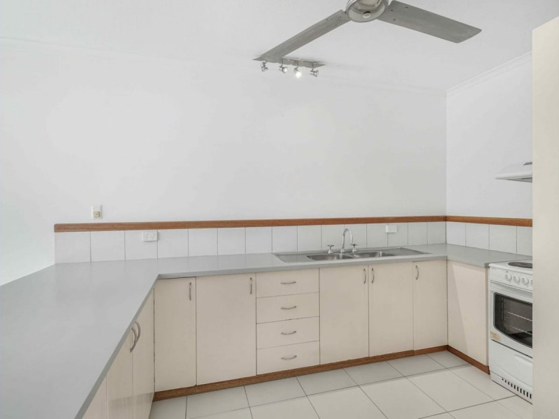 2/13 Springfield Crescent, Manoora QLD 4870