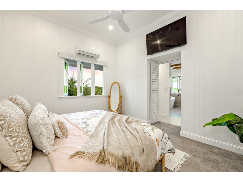 31 Savannah Street, Palm Cove QLD 4879