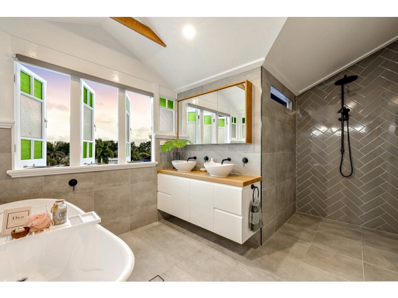 31 Savannah Street, Palm Cove QLD 4879