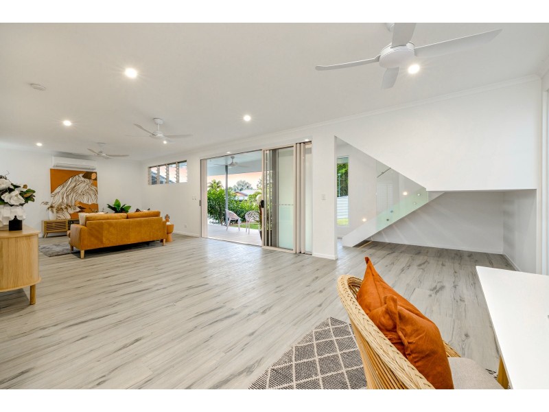 31 Savannah Street, Palm Cove QLD 4879