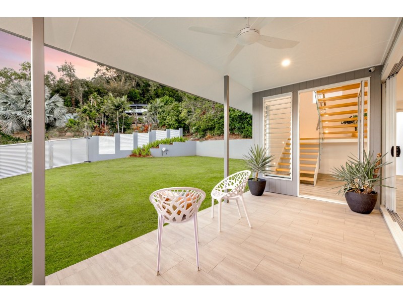 31 Savannah Street, Palm Cove QLD 4879
