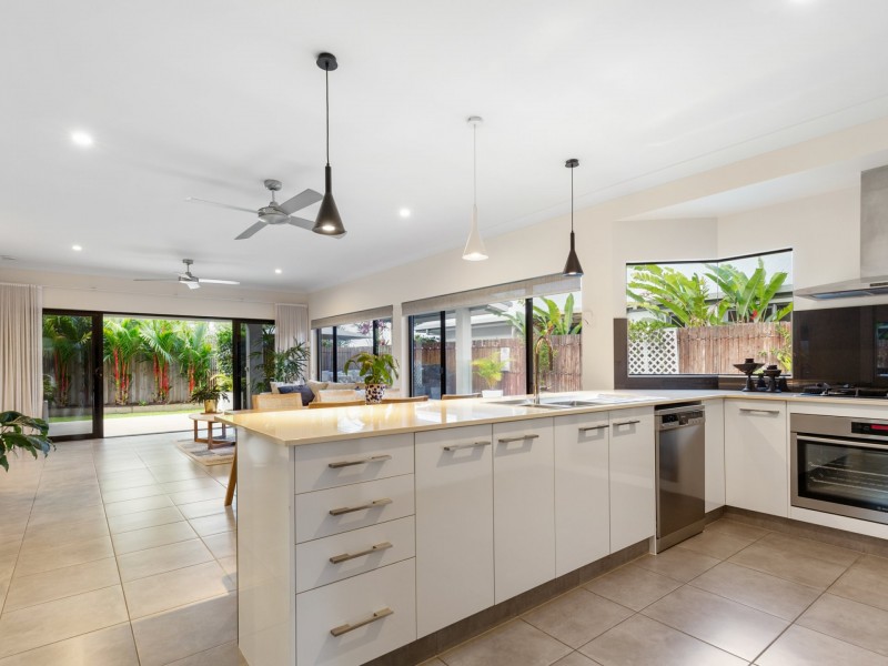 12 Thornborough Circuit, Smithfield QLD 4878
