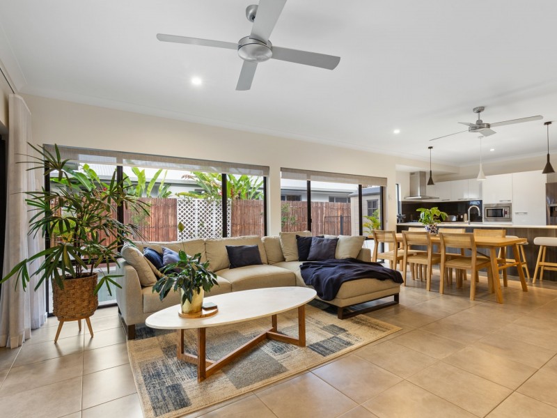 12 Thornborough Circuit, Smithfield QLD 4878
