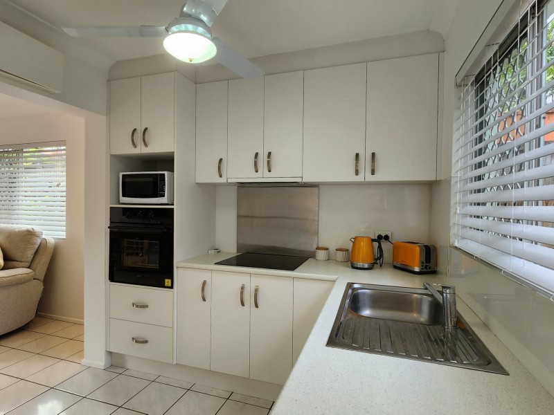 1/199 McLeod Street, Cairns North QLD 4870