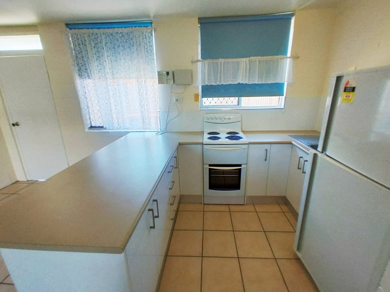 10/211 Lake Street, Cairns North QLD 4870