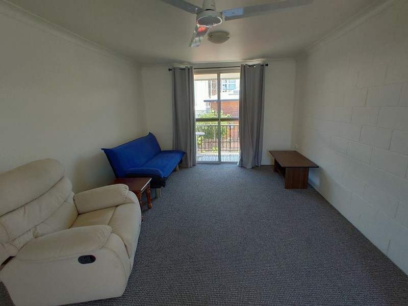 10/211 Lake Street, Cairns North QLD 4870