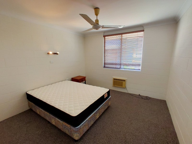 10/211 Lake Street, Cairns North QLD 4870