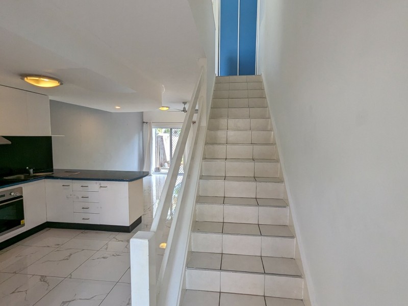 27/7A Grantala Street, Manoora QLD 4870