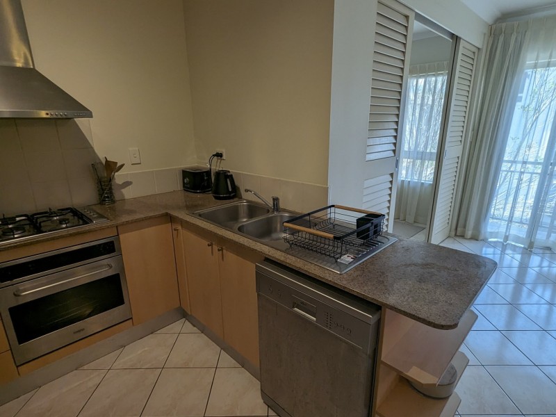 1227/2 Greenslopes Street, Cairns North QLD 4870