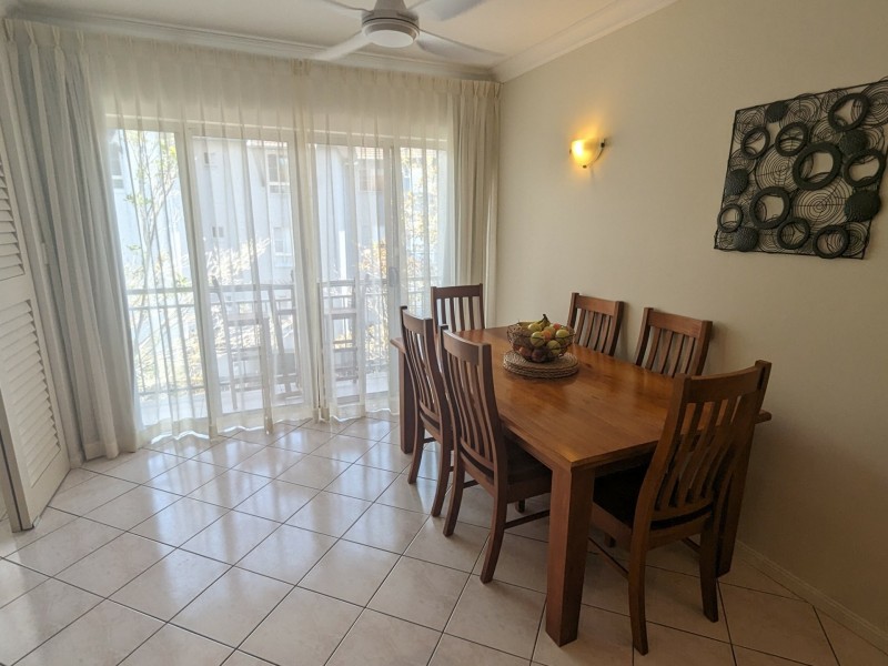 1227/2 Greenslopes Street, Cairns North QLD 4870