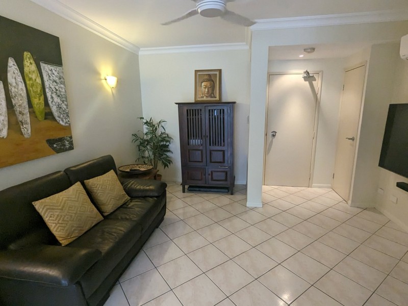 1227/2 Greenslopes Street, Cairns North QLD 4870