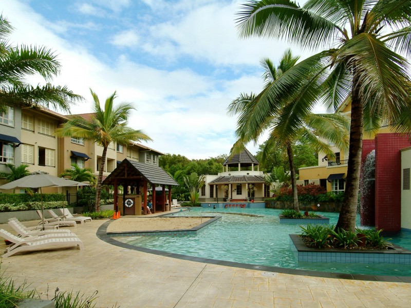 1227/2 Greenslopes Street, Cairns North QLD 4870