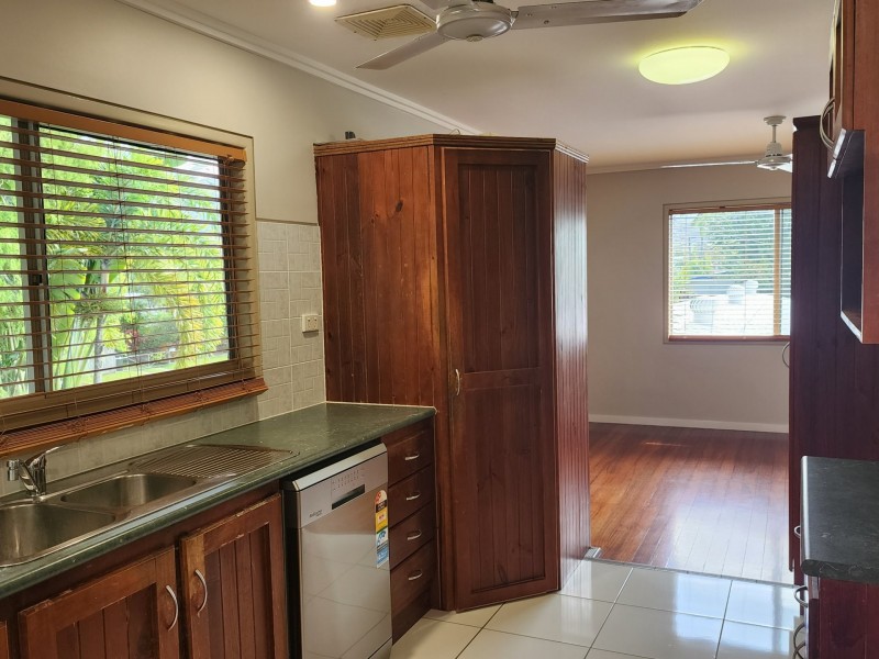 110 Russell Street, Edge Hill QLD 4870