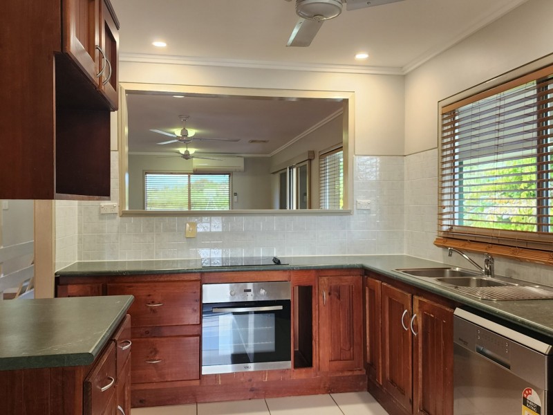 110 Russell Street, Edge Hill QLD 4870