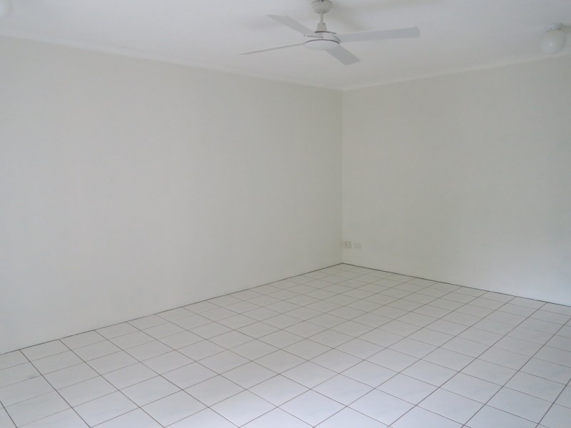 4/150 Pease Street, Manoora QLD 4870