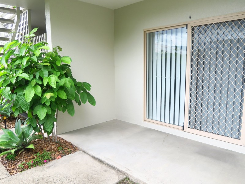 4/150 Pease Street, Manoora QLD 4870