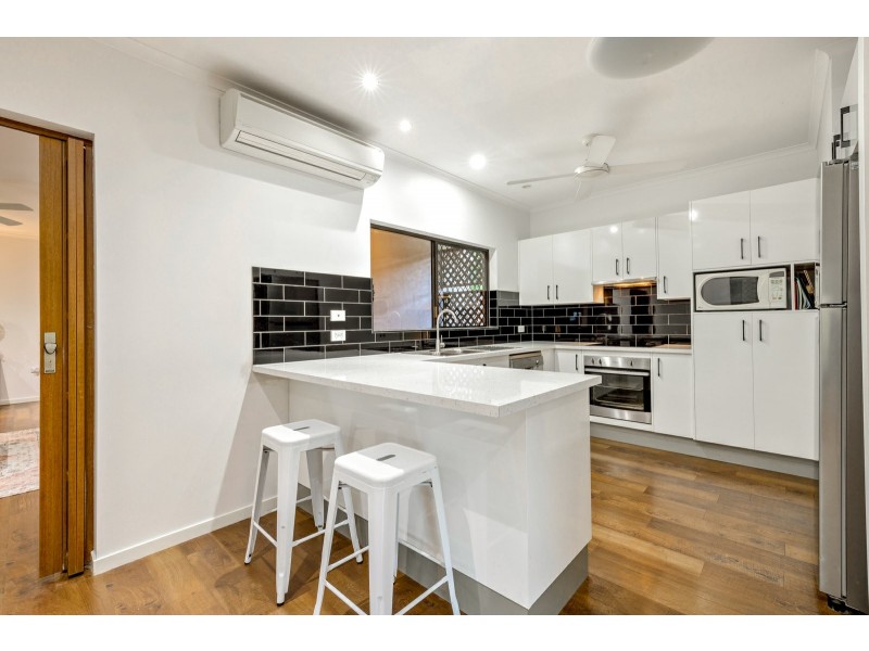 3 Iona Close, Edge Hill QLD 4870
