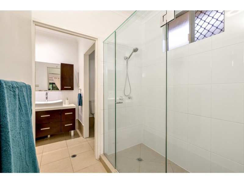 3 Iona Close, Edge Hill QLD 4870