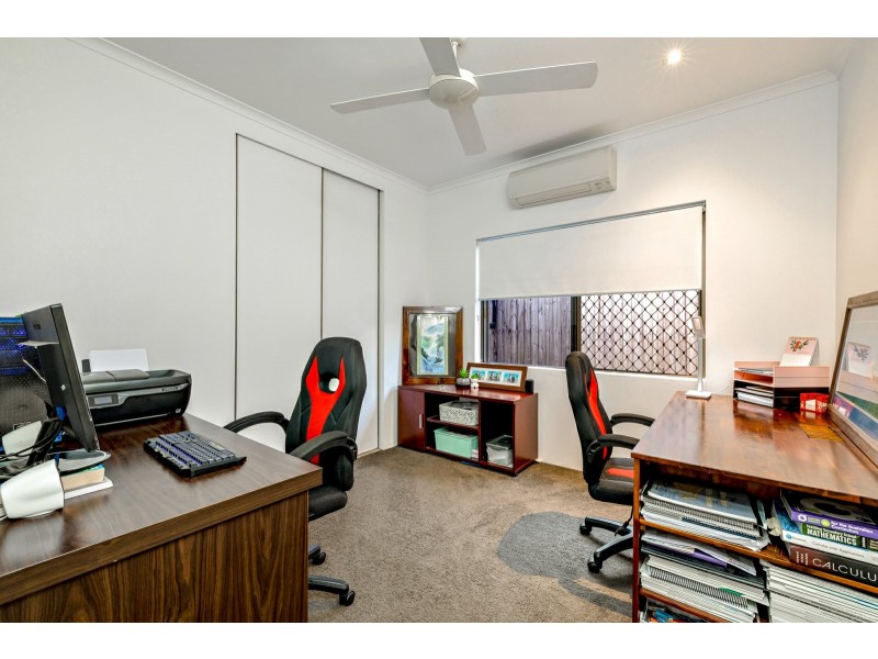 3 Iona Close, Edge Hill QLD 4870
