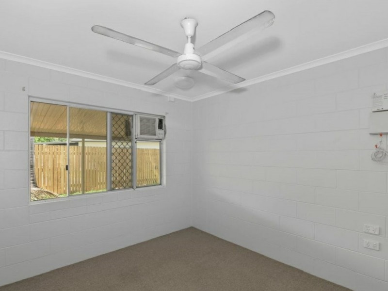 7 Denman Close, Manoora QLD 4870