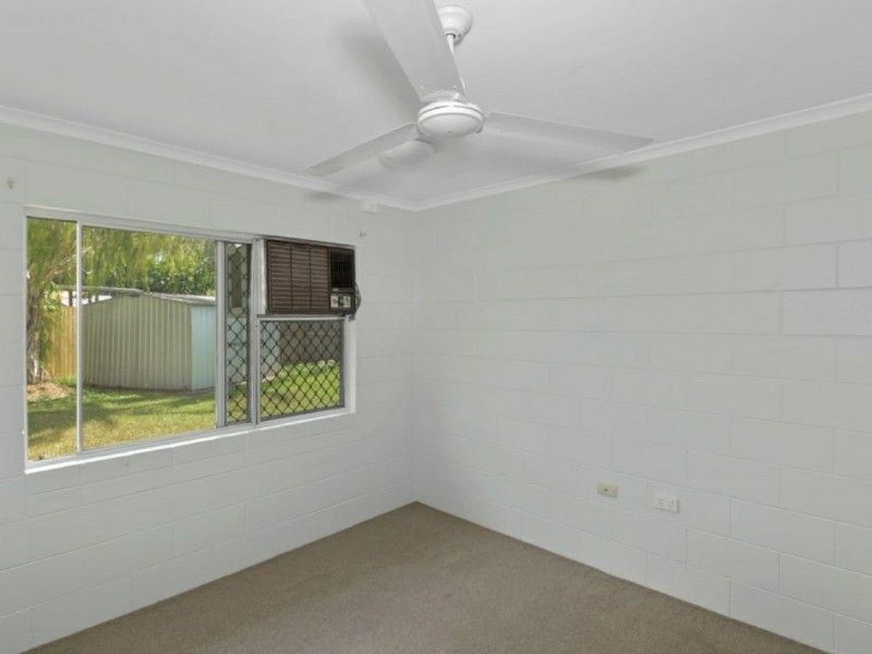 7 Denman Close, Manoora QLD 4870