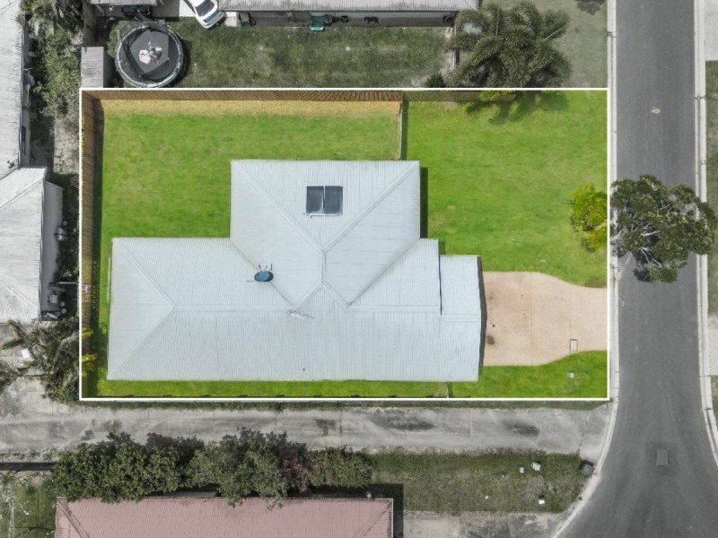 5 Hillman Place, Bentley Park QLD 4869