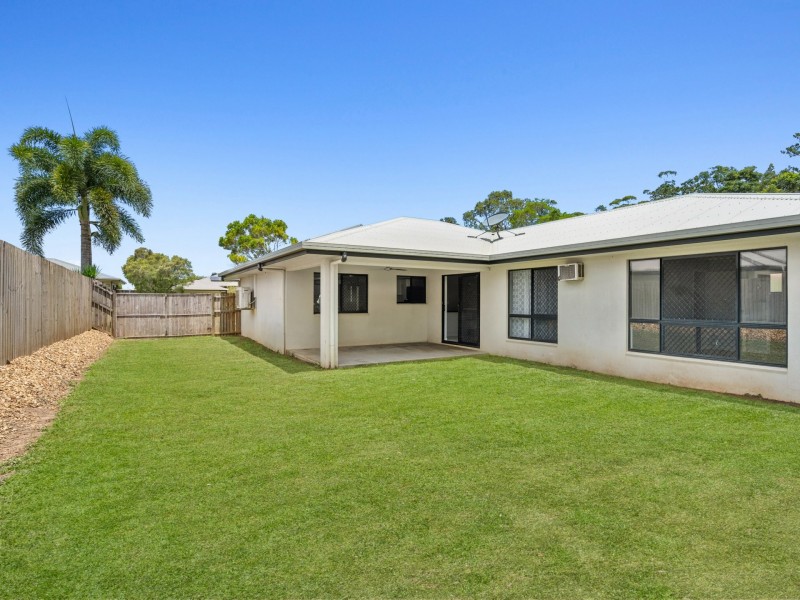 5 Hillman Place, Bentley Park QLD 4869