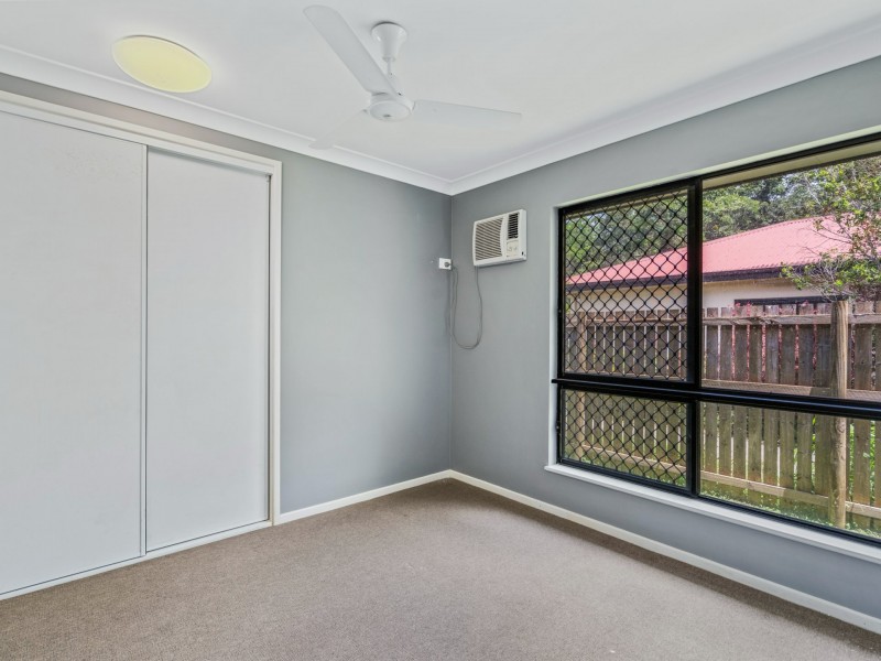 5 Hillman Place, Bentley Park QLD 4869