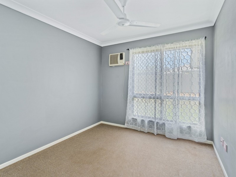 5 Hillman Place, Bentley Park QLD 4869