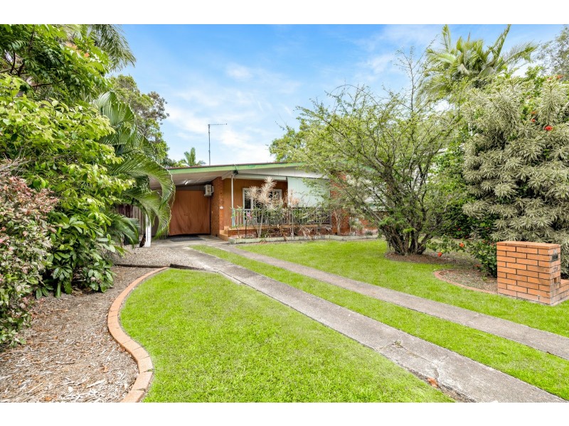 128 Upper Richardson Street, Whitfield QLD 4870