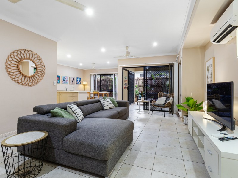 53 Chesterfield Close, Brinsmead QLD 4870