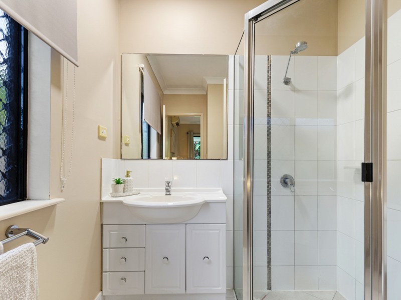 53 Chesterfield Close, Brinsmead QLD 4870