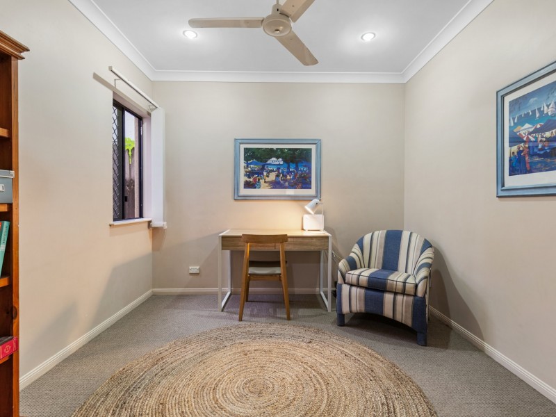 53 Chesterfield Close, Brinsmead QLD 4870